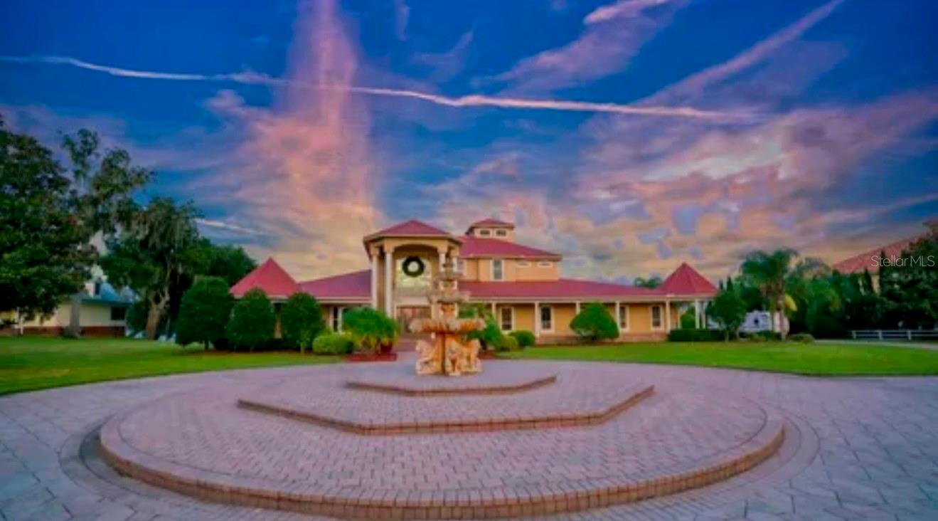 Farm and Lakefront Estate near Tampa, FL - bring the horses and farm animals