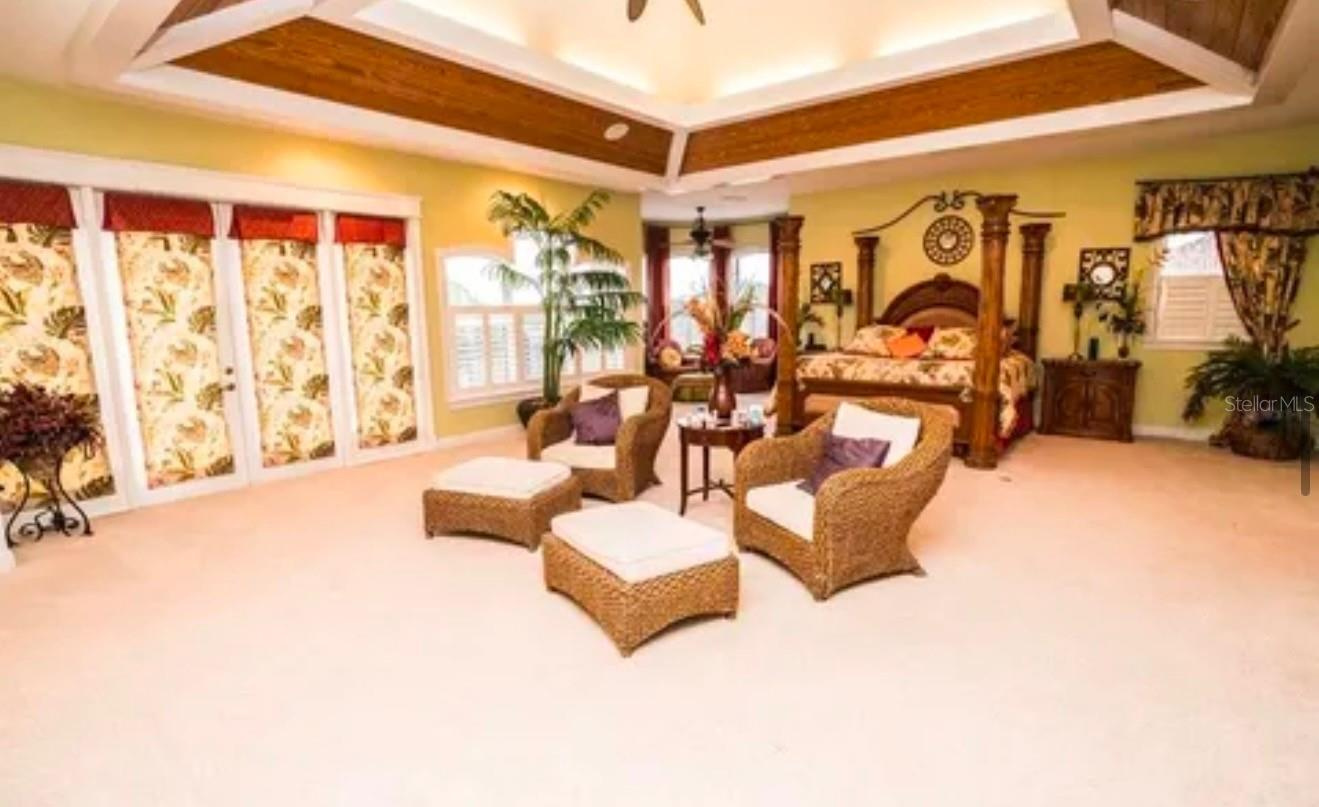 Farm and Lakefront Estate near Tampa, FL - bring the horses and farm animals $4,900,000